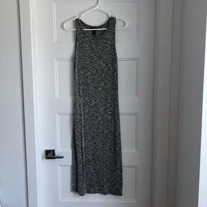 Forever21 Gray Sleeveless Midi Dress
